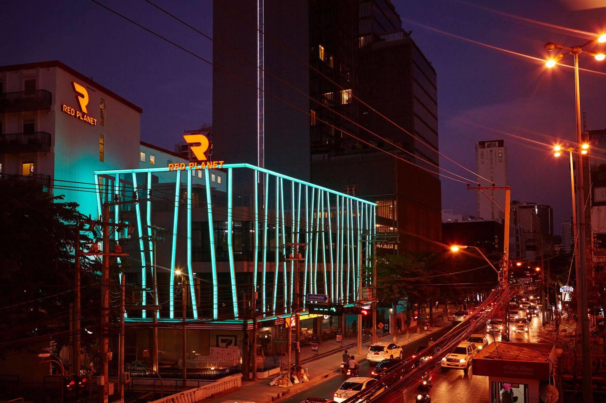 Red Planet Bangkok Surawong Hotel Luaran gambar